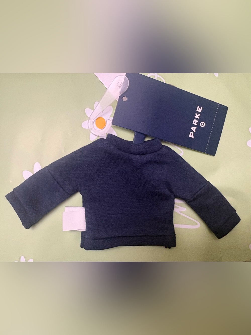 Parke x Target Mockneck Sweatshirt Keychain in Navy - NWT - Picture 3 of 3